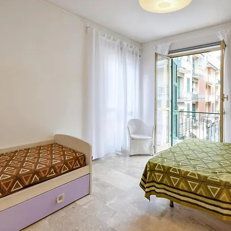 2 Bedroom Lovely In Apartamento