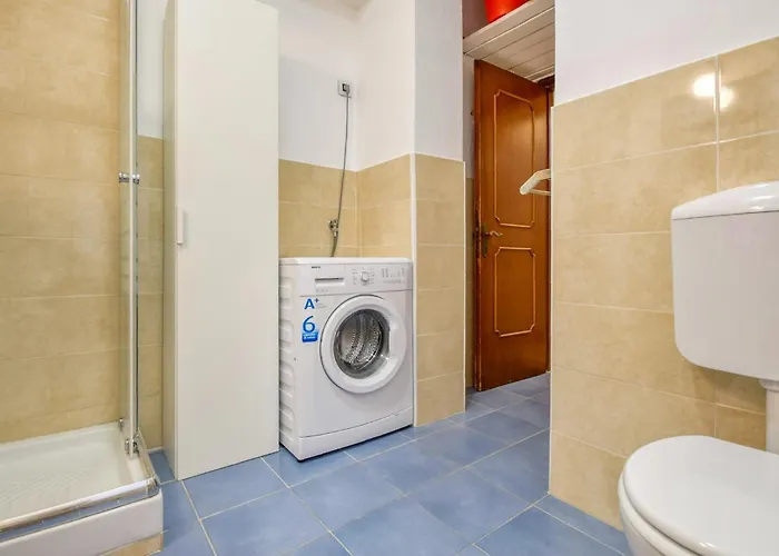 Apartamento 2 Bedroom Lovely In