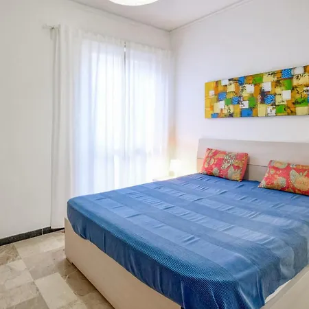 2 Bedroom Lovely In *