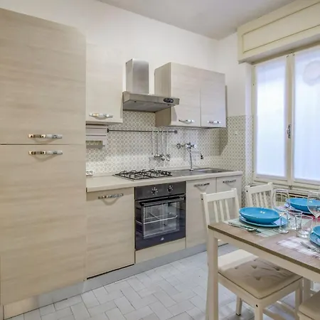Daire 2 Bedroom Lovely In *