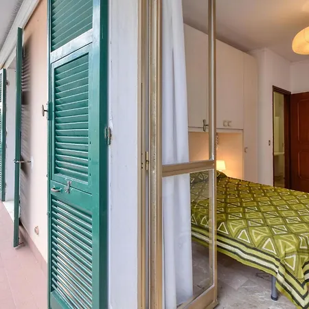2 Bedroom Lovely In *