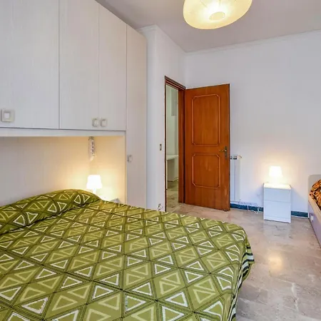 2 Bedroom Lovely In * Moneglia